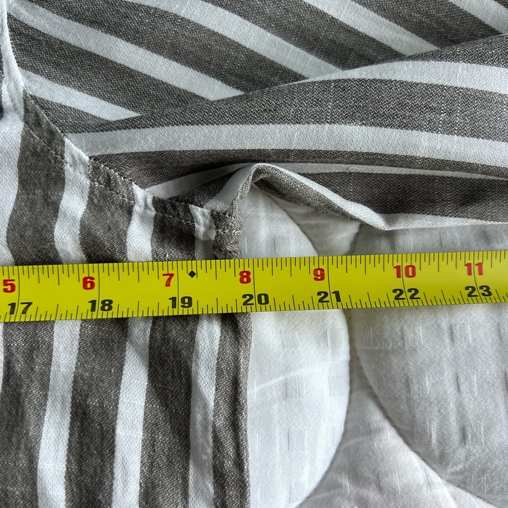 Lucky Brand EUC White Gray Vertical Stripes Blouse Long Sleeve Roll Tab Size M - Picture 5 of 16